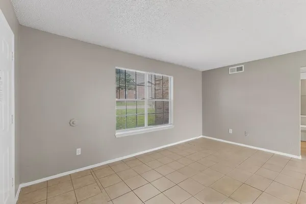 $1,195 | 8024 Cambridge Circle, Unit A, White Settlement, TX 76108