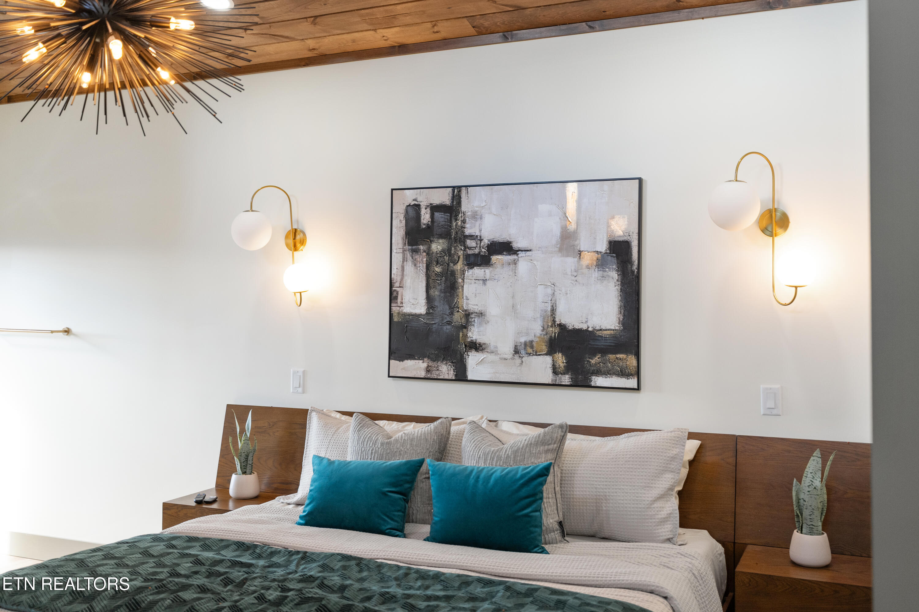 2349 Bluff Mountain Road Sevierville, TN 37862 - Photo 21 of 49 A8C6198D-2A8D-49E8-B621-5C5C4518D4CC