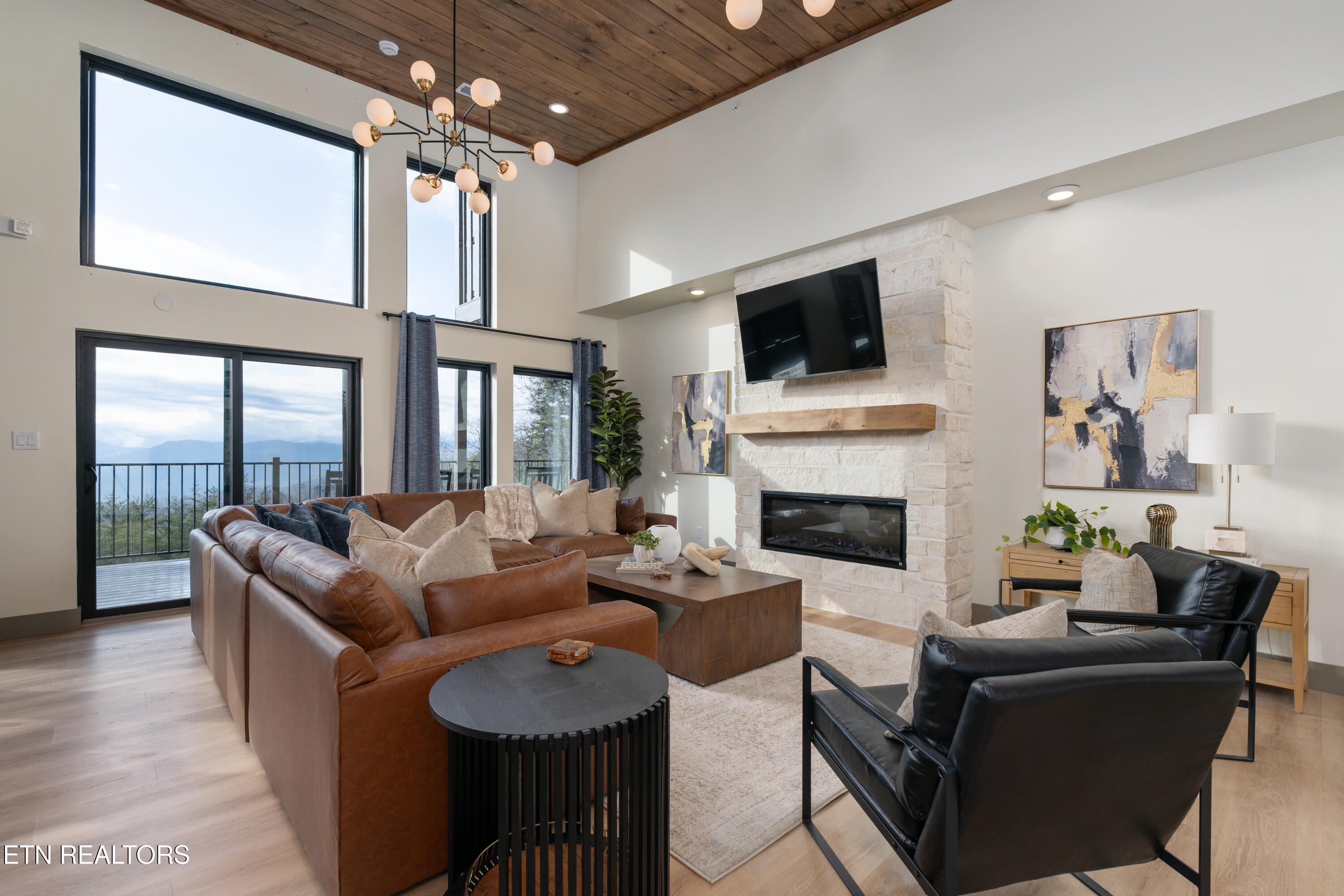 2349 Bluff Mountain Road Sevierville, TN 37862 - Photo 8 of 49 A65F70B9-6464-4B7C-A2C3-5233C88145DB