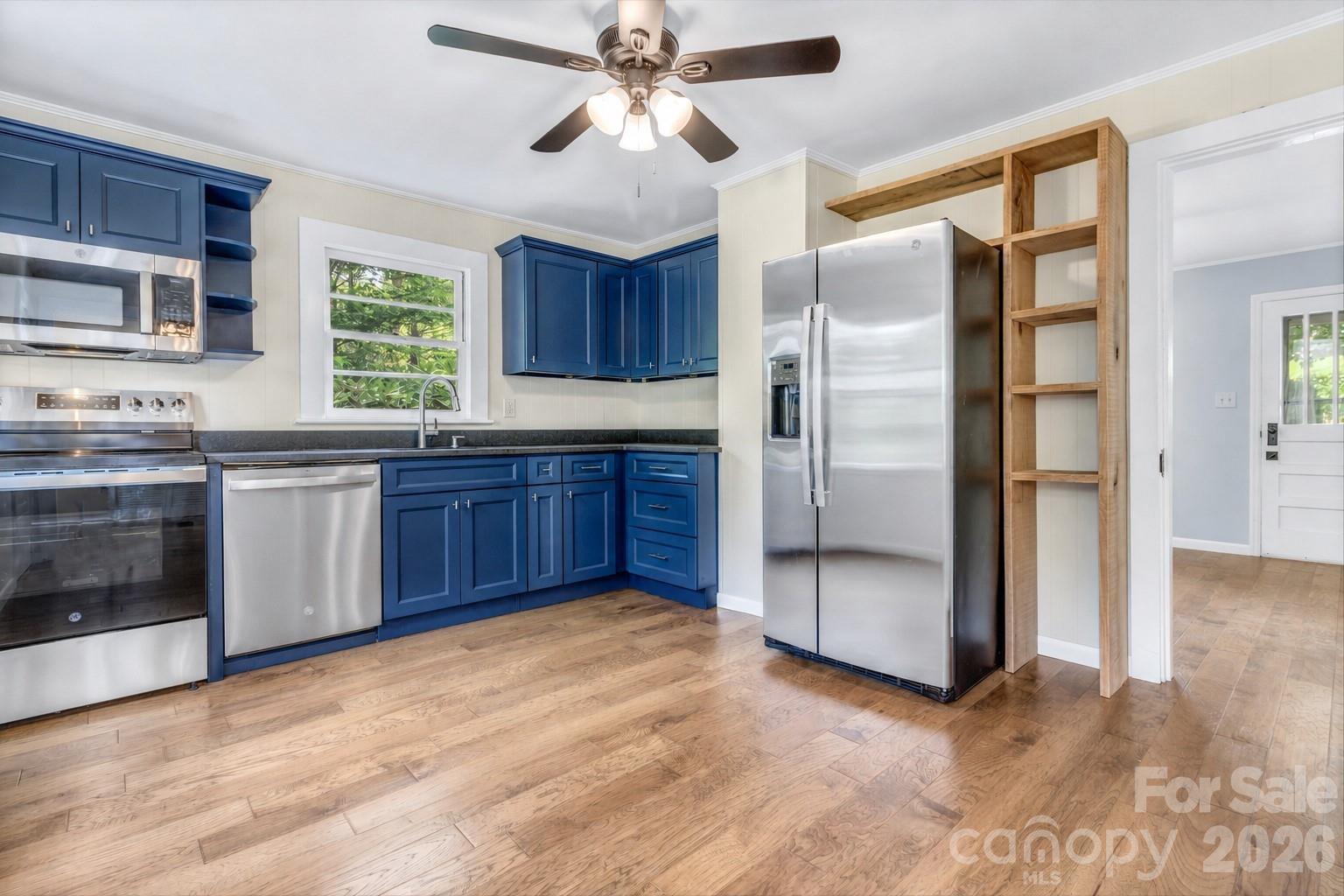 657 Old Fort Road Fairview, NC 28730 - Photo 2 of 48