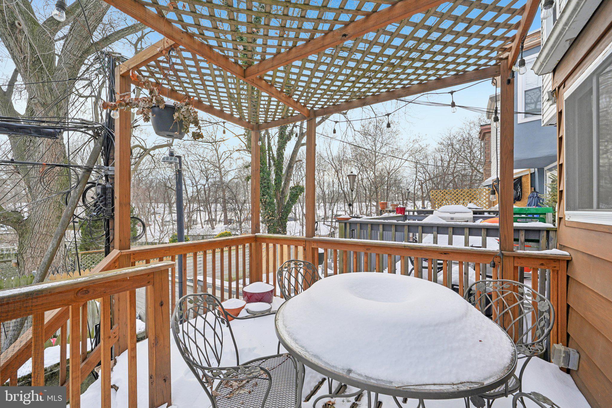 3008 Poplar Street Philadelphia, PA 19130 - Photo 20 of 50 a view of a chairs and table in the balcony