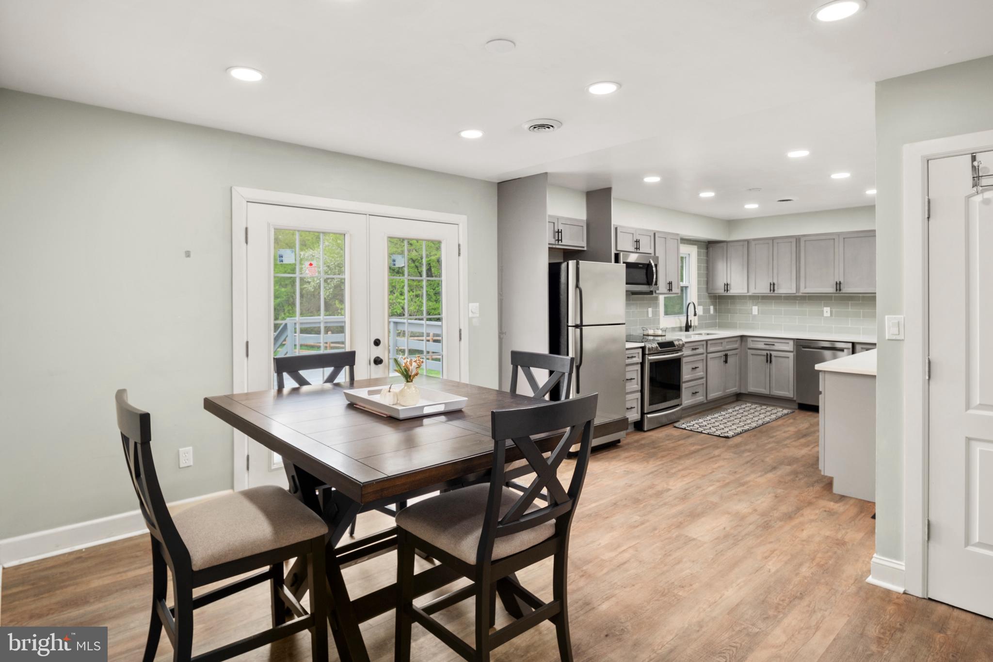 11439 Mountain View Road Damascus, MD 20872 - Photo 12 of 46 Kitchen open to generous dining area