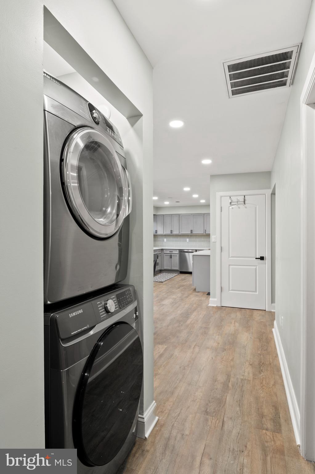 11439 Mountain View Road Damascus, MD 20872 - Photo 17 of 46 Laundry in the hall on the main level
