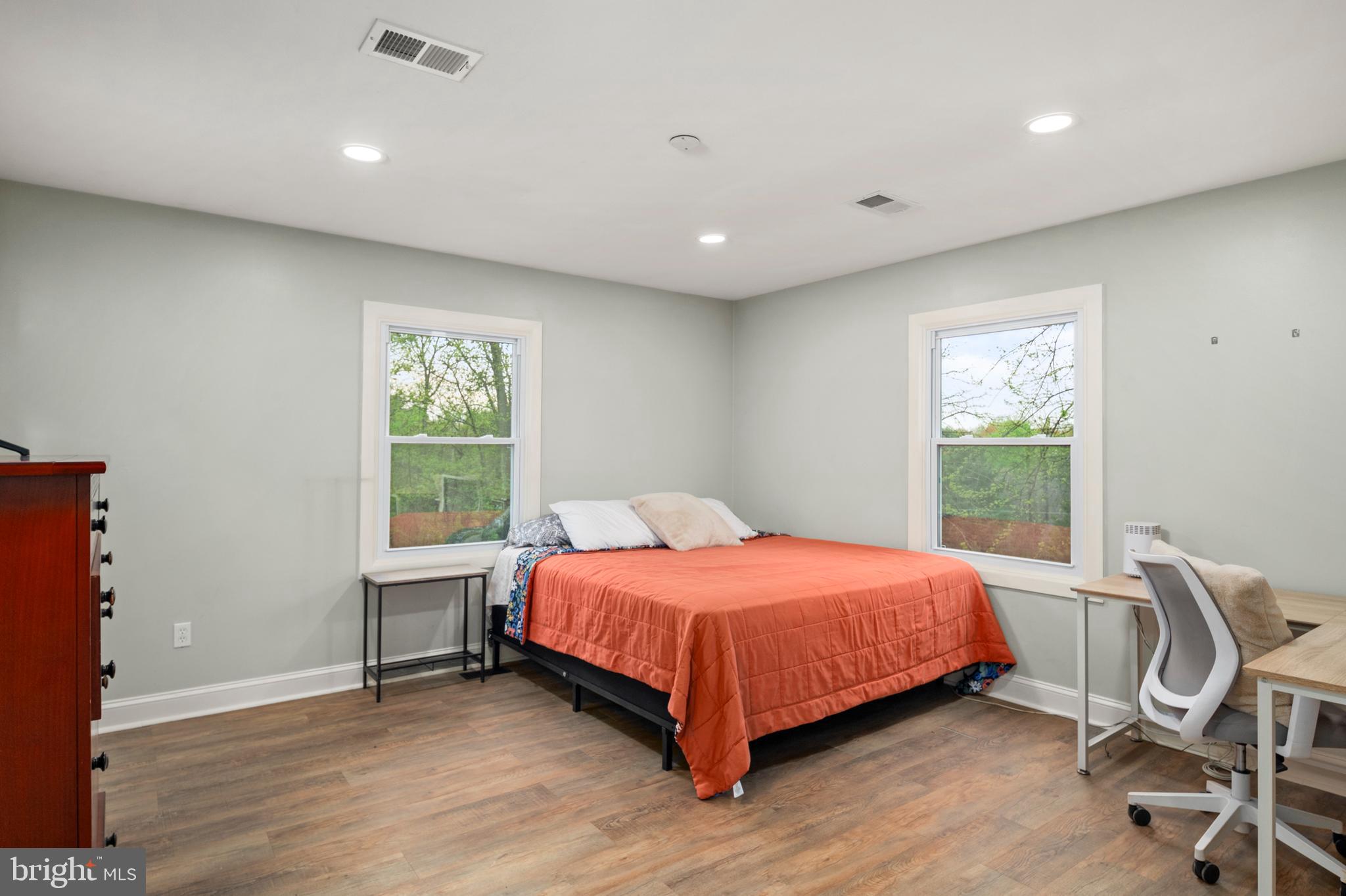 11439 Mountain View Road Damascus, MD 20872 - Photo 18 of 46 Primary Bedroom
