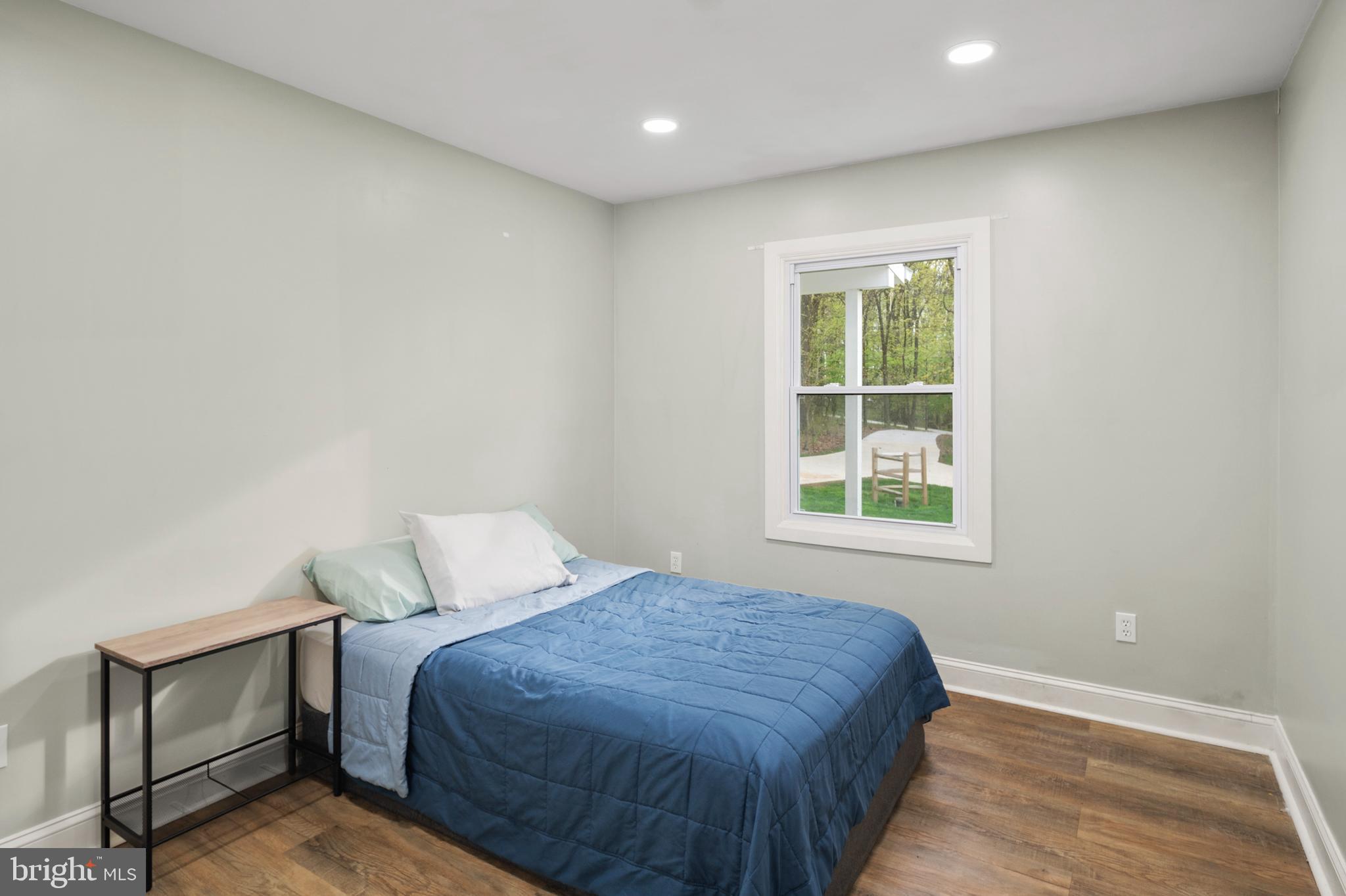 11439 Mountain View Road Damascus, MD 20872 - Photo 24 of 46 Main level bedroom 3