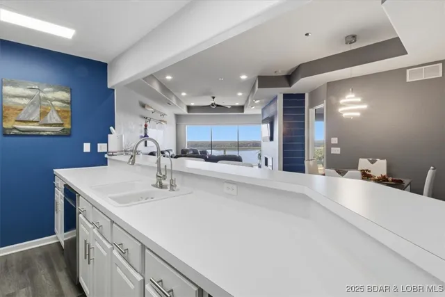 $314,900 | 56 Emerald Bay Drive, Unit 3D, Lake Ozark, MO 65049