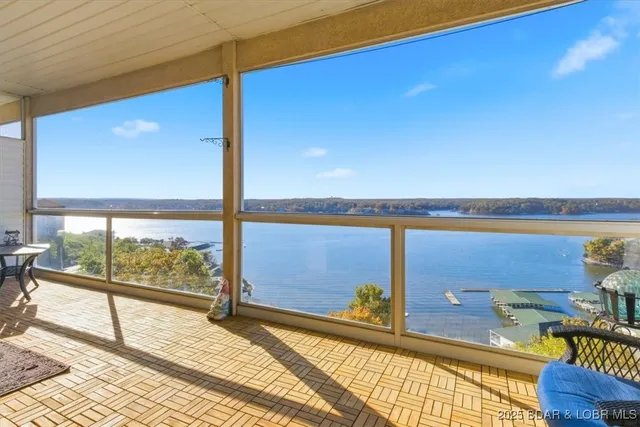 $314,900 | 56 Emerald Bay Drive, Unit 3D, Lake Ozark, MO 65049