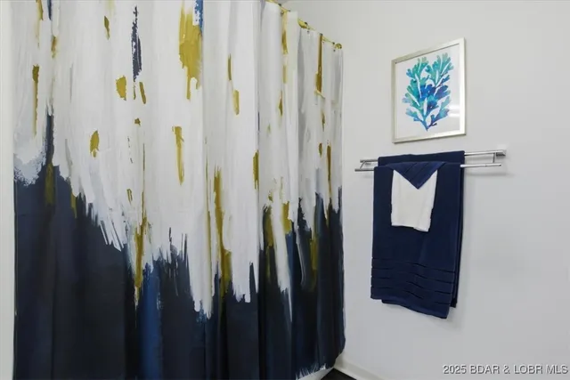 $314,900 | 56 Emerald Bay Drive, Unit 3D, Lake Ozark, MO 65049