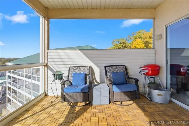 $314,900 | 56 Emerald Bay Drive, Unit 3D, Lake Ozark, MO 65049