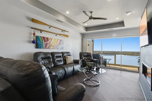$314,900 | 56 Emerald Bay Drive, Unit 3D, Lake Ozark, MO 65049