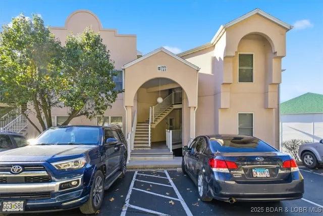 $314,900 | 56 Emerald Bay Drive, Unit 3D, Lake Ozark, MO 65049