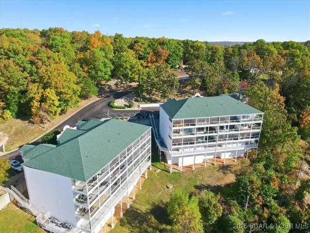 $314,900 | 56 Emerald Bay Drive, Unit 3D, Lake Ozark, MO 65049