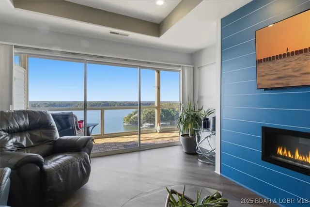 $314,900 | 56 Emerald Bay Drive, Unit 3D, Lake Ozark, MO 65049