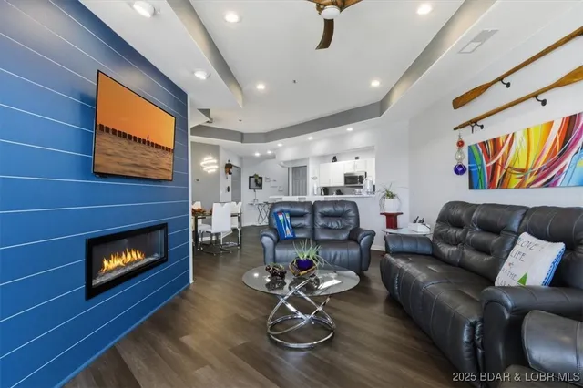 $314,900 | 56 Emerald Bay Drive, Unit 3D, Lake Ozark, MO 65049