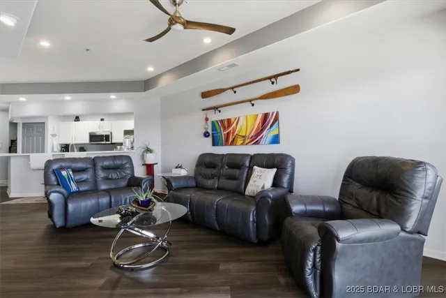 $314,900 | 56 Emerald Bay Drive, Unit 3D, Lake Ozark, MO 65049