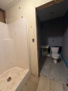 5417 McCahill Road Chattanooga, TN 37415 - Photo 8 of 20 Tiny Home Full Batrhoom