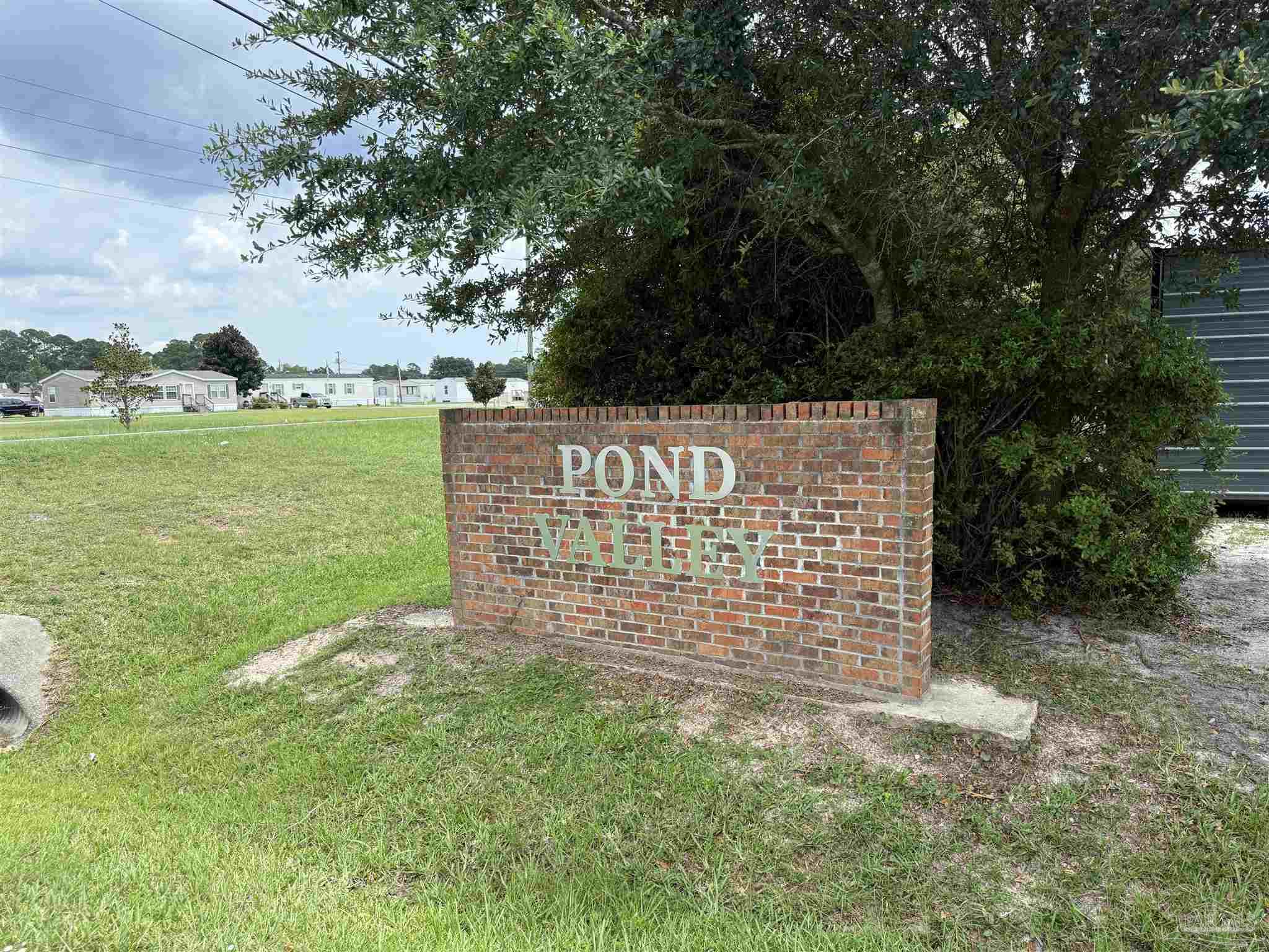 8100 Pond Valley Drive Pensacola, FL 32506 - Photo 4 of 4 a view of outdoor space with garden