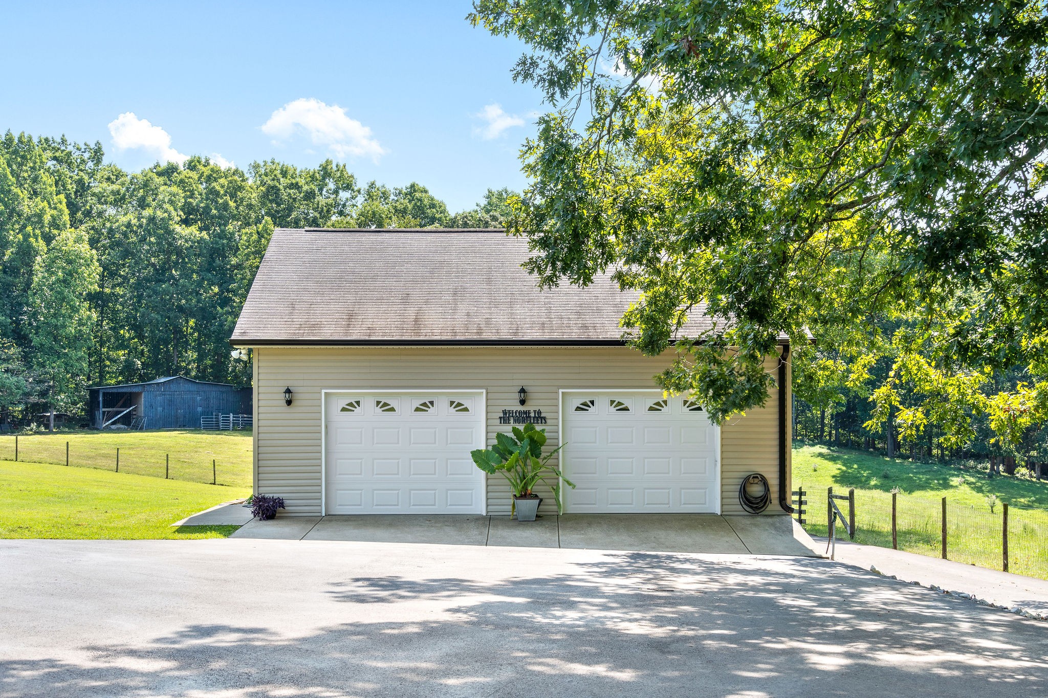 585 Fire Tower Road Erin, TN 37061 - Photo 4 of 46 Gallery Image 4