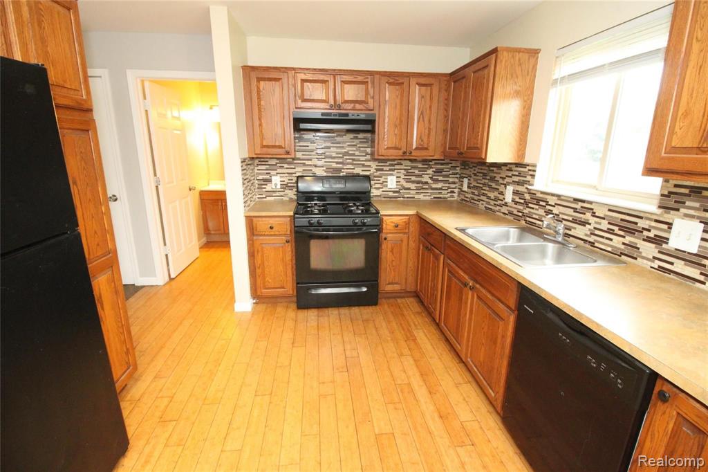 21840 15 Mile Road Clinton Township, MI 48035 - Photo 10 of 25