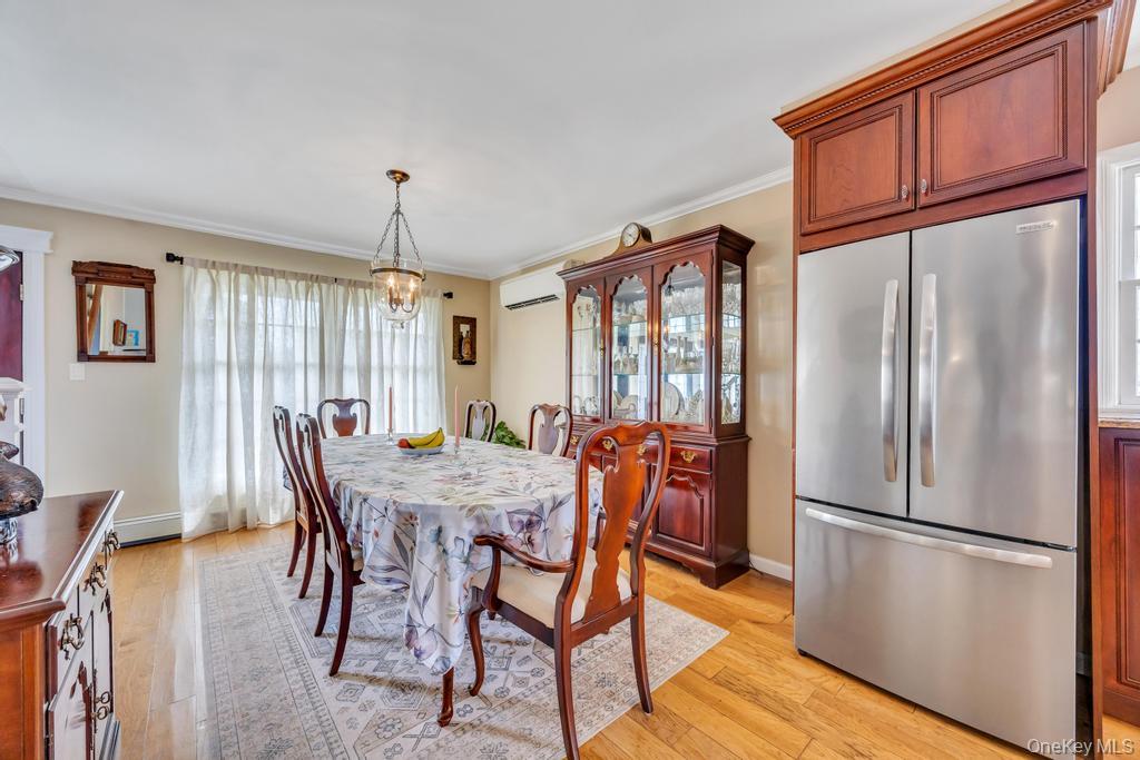 66 Vincent Road Hicksville, NY 11801 - Photo 5 of 35