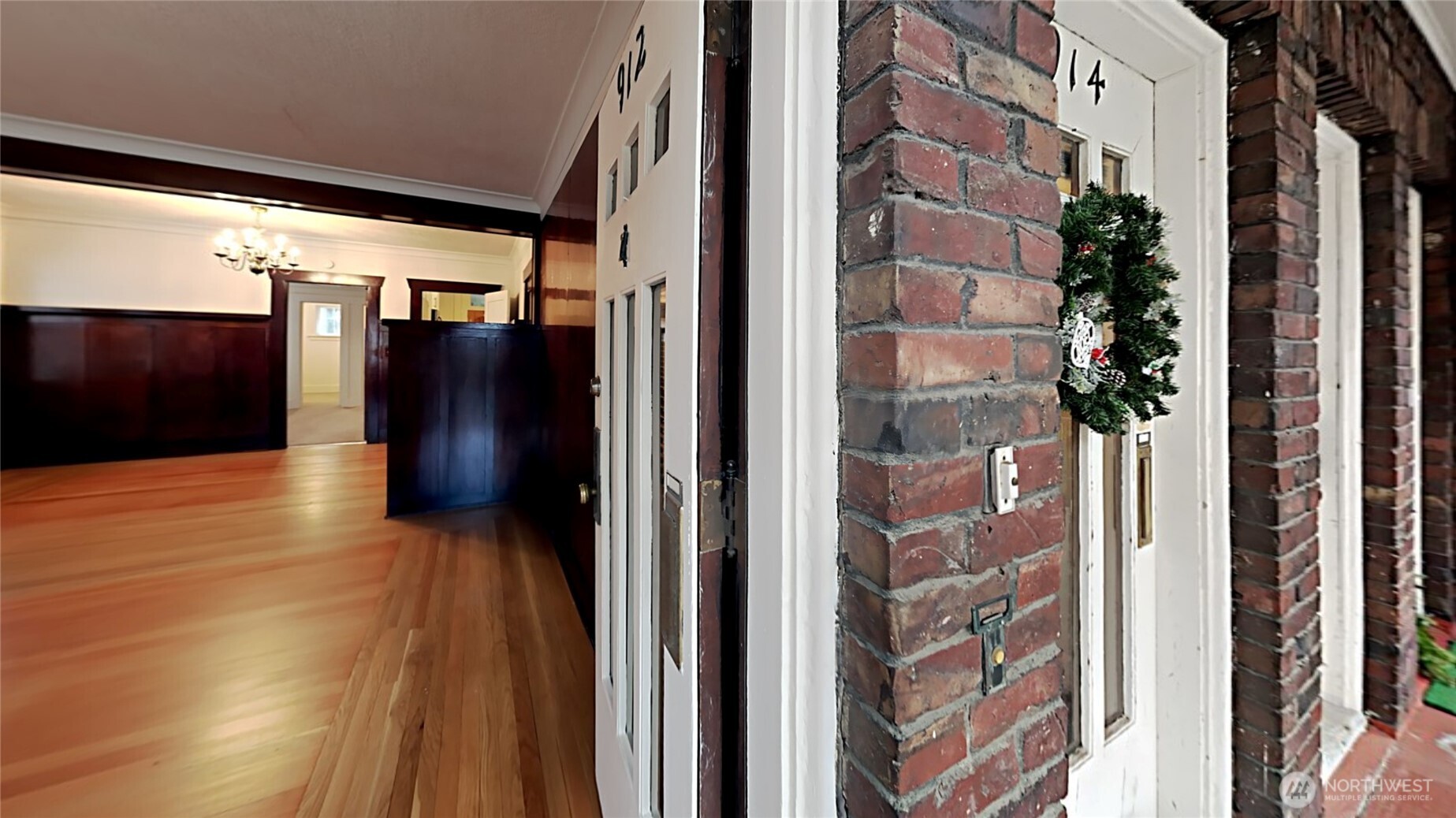 914 North 40th Street Seattle, WA 98103 - Photo 3 of 21