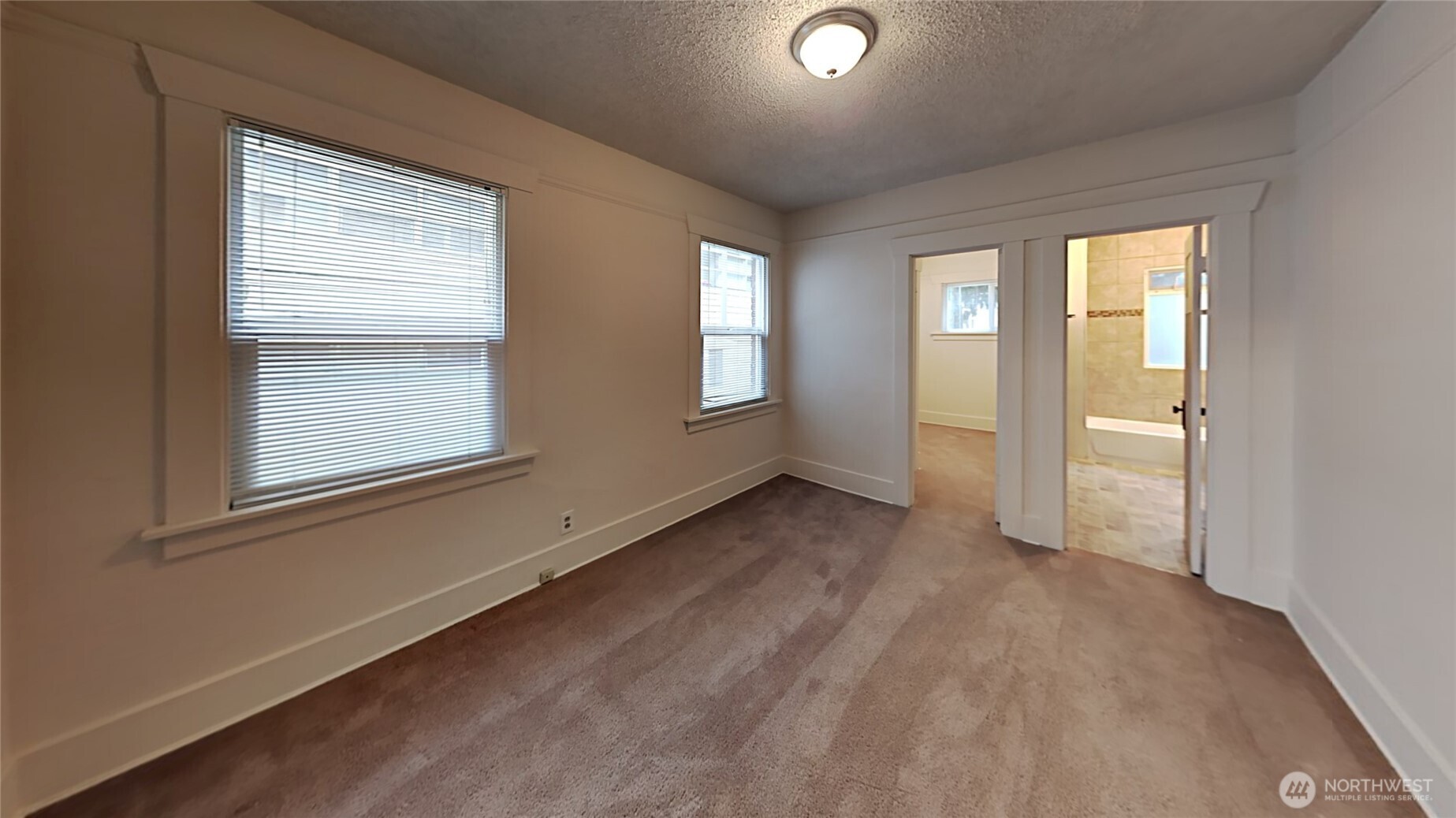 914 North 40th Street Seattle, WA 98103 - Photo 8 of 21