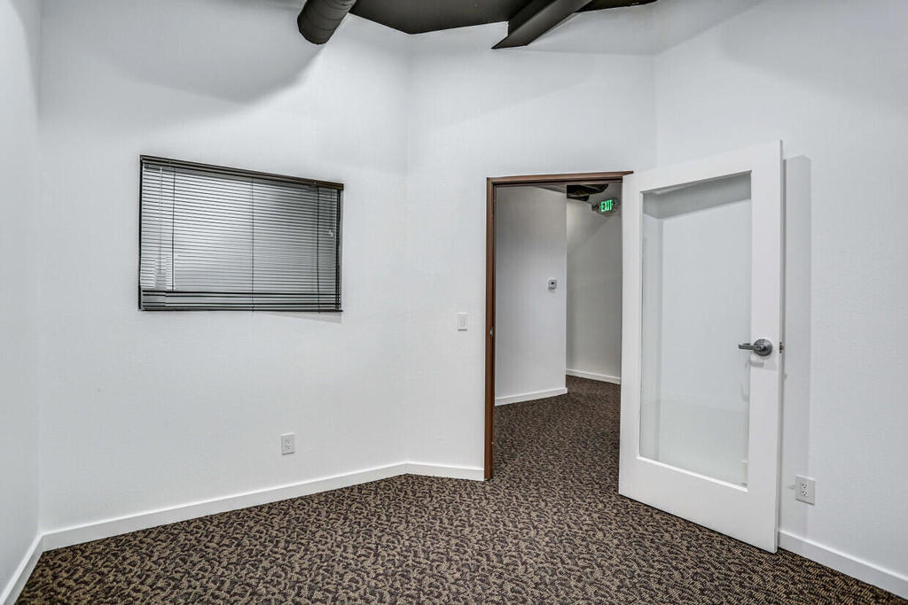 750 East Tahquitz Canyon Way, Unit 5 Palm Springs, CA 92262 - Photo 17 of 19 a view of an empty room