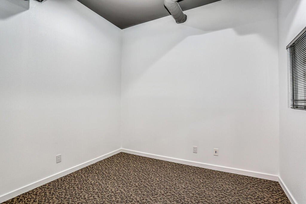 750 East Tahquitz Canyon Way, Unit 5 Palm Springs, CA 92262 - Photo 18 of 19 a view of an empty room