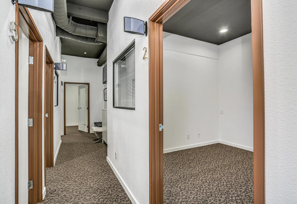 750 East Tahquitz Canyon Way, Unit 5 Palm Springs, CA 92262 - Photo 8 of 19 a view of hallway