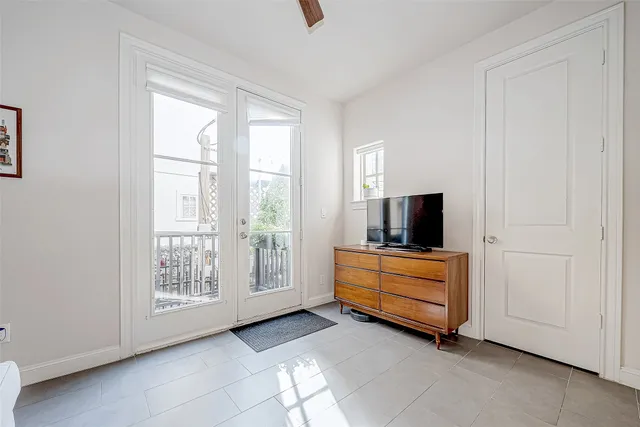 $3,200 | 2524 Sherwin Street, Houston, TX 77007