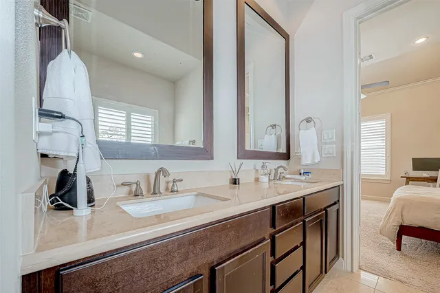 $3,200 | 2524 Sherwin Street, Houston, TX 77007