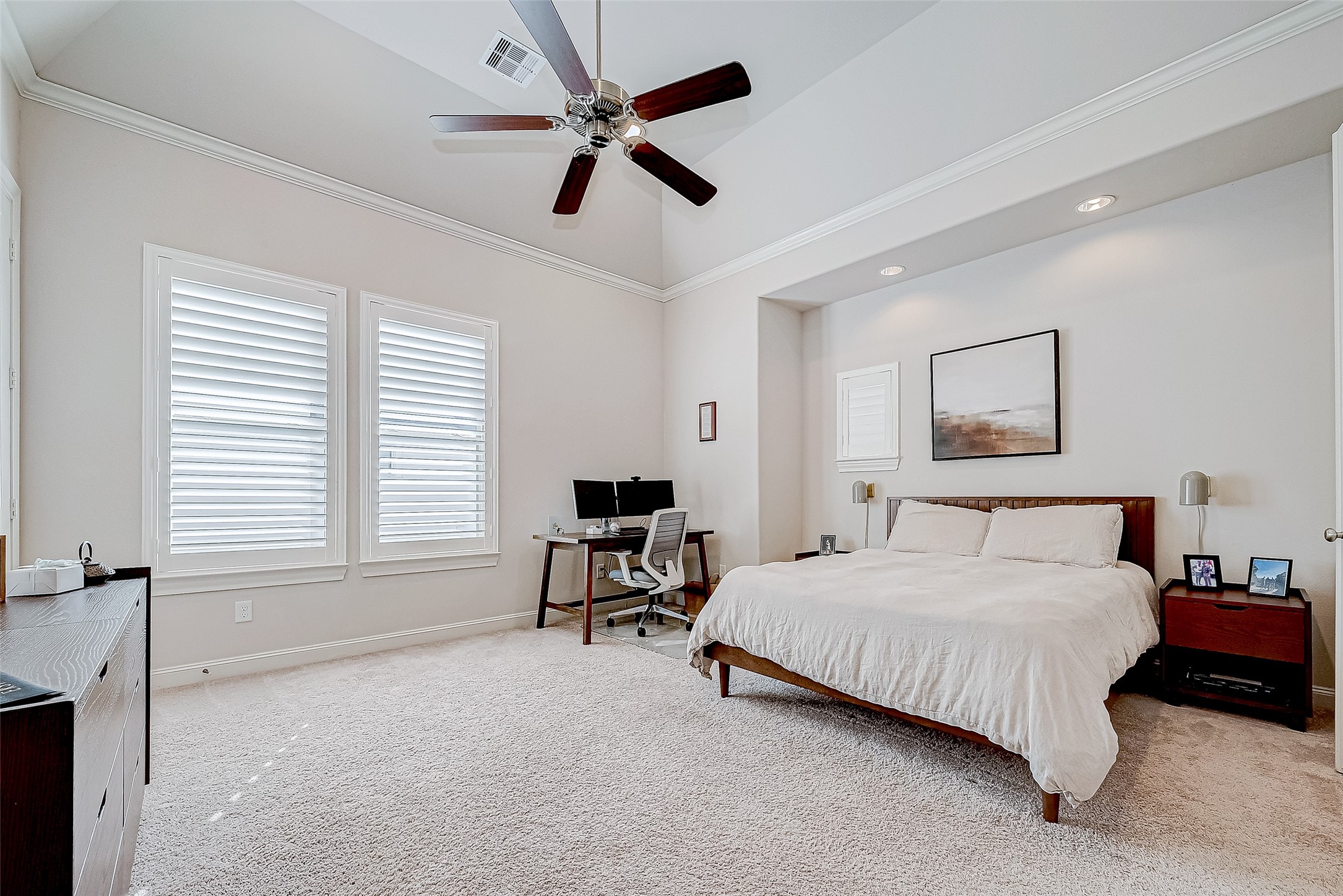 2524 Sherwin Street Houston, TX 77007 - Photo 3 of 47