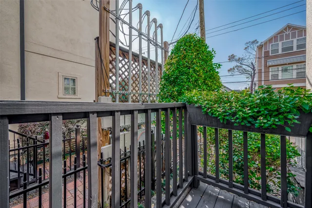 $3,200 | 2524 Sherwin Street, Houston, TX 77007