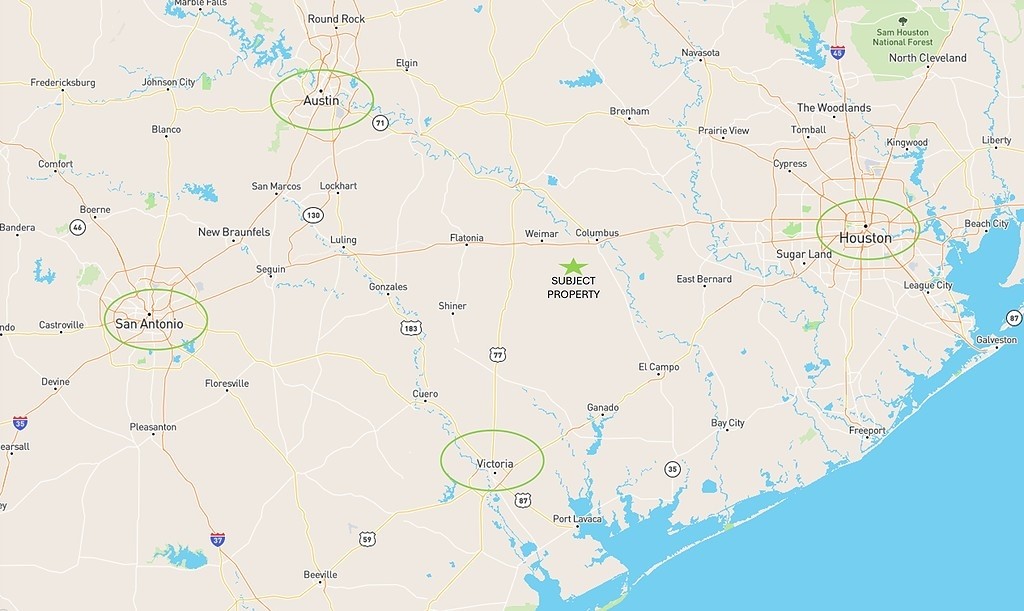 1561 Cr 154 Road Weimar, TX 78962 - Photo 29 of 46 a bathroom with a bathtub and a shower