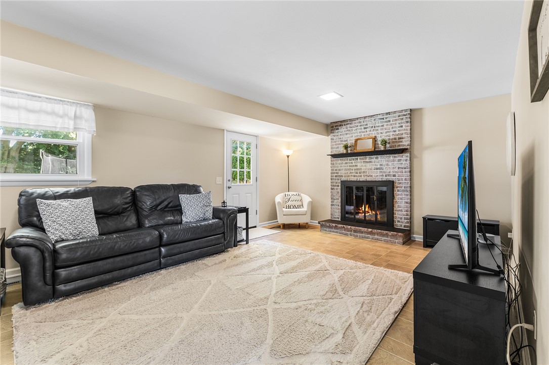7 Aldwick Rise Perinton, NY 14450 - Photo 13 of 34