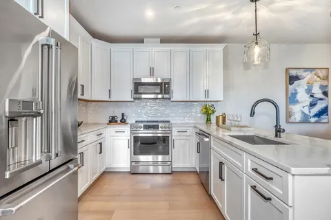 $799,900 | 62 Foundry Street, Unit 210, Wakefield, MA 01880