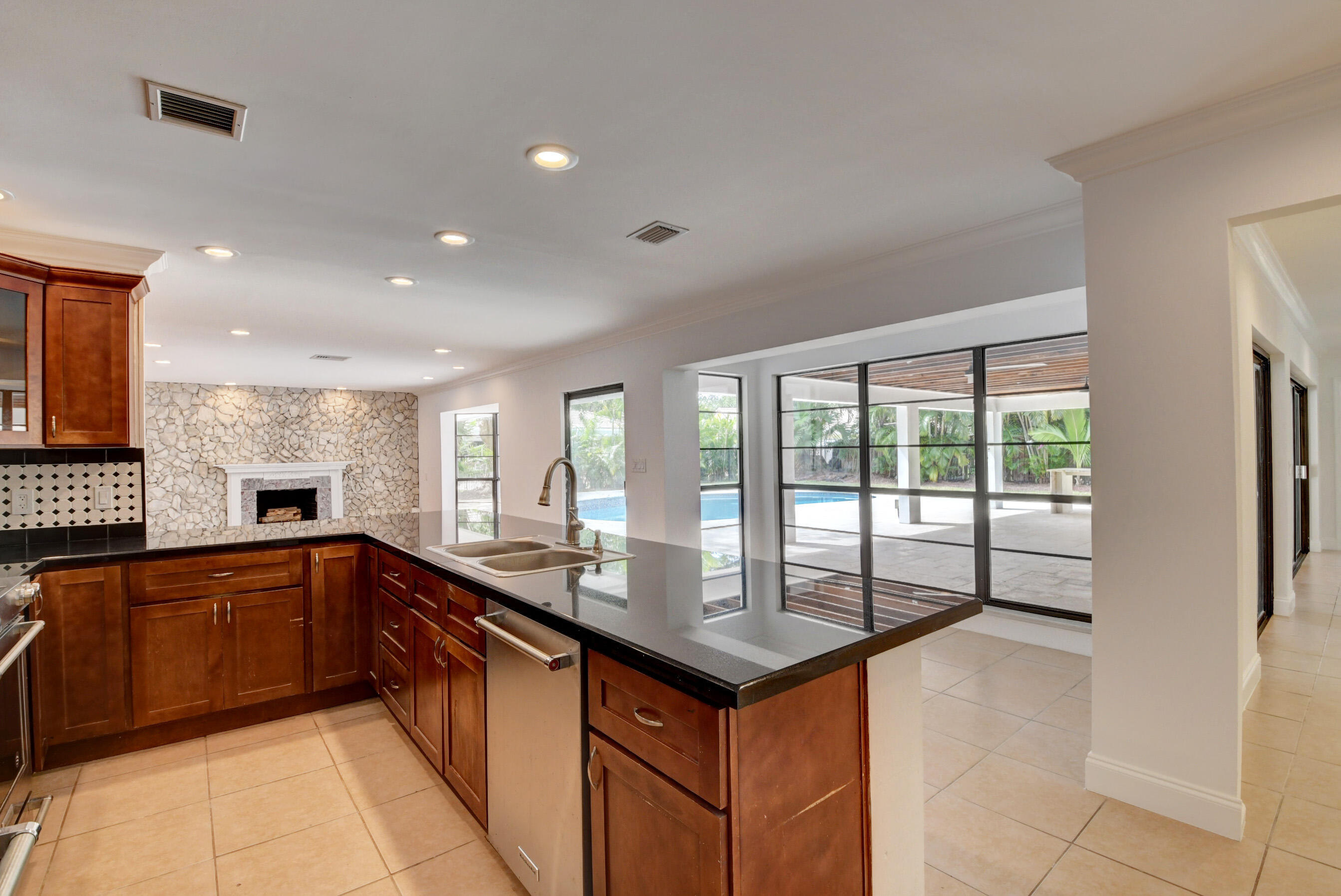 Undisclosed Address Boca Raton, FL 33433 - Photo 14 of 42 Kitchen