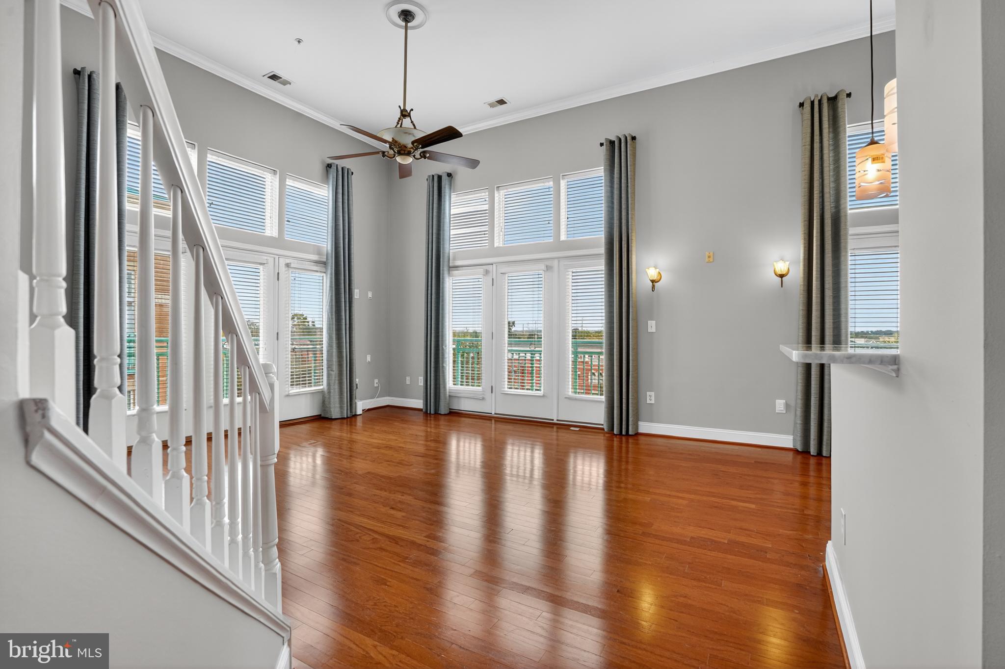 12000 Market Street, Unit 490 Reston, VA 20190 - Photo 4 of 43 Corner windows even better with height!