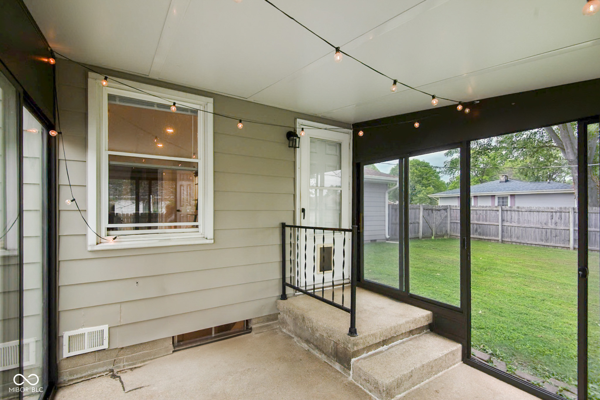 2741 Taylor Road Columbus, IN 47203 - Photo 20 of 28 Gallery Image 20