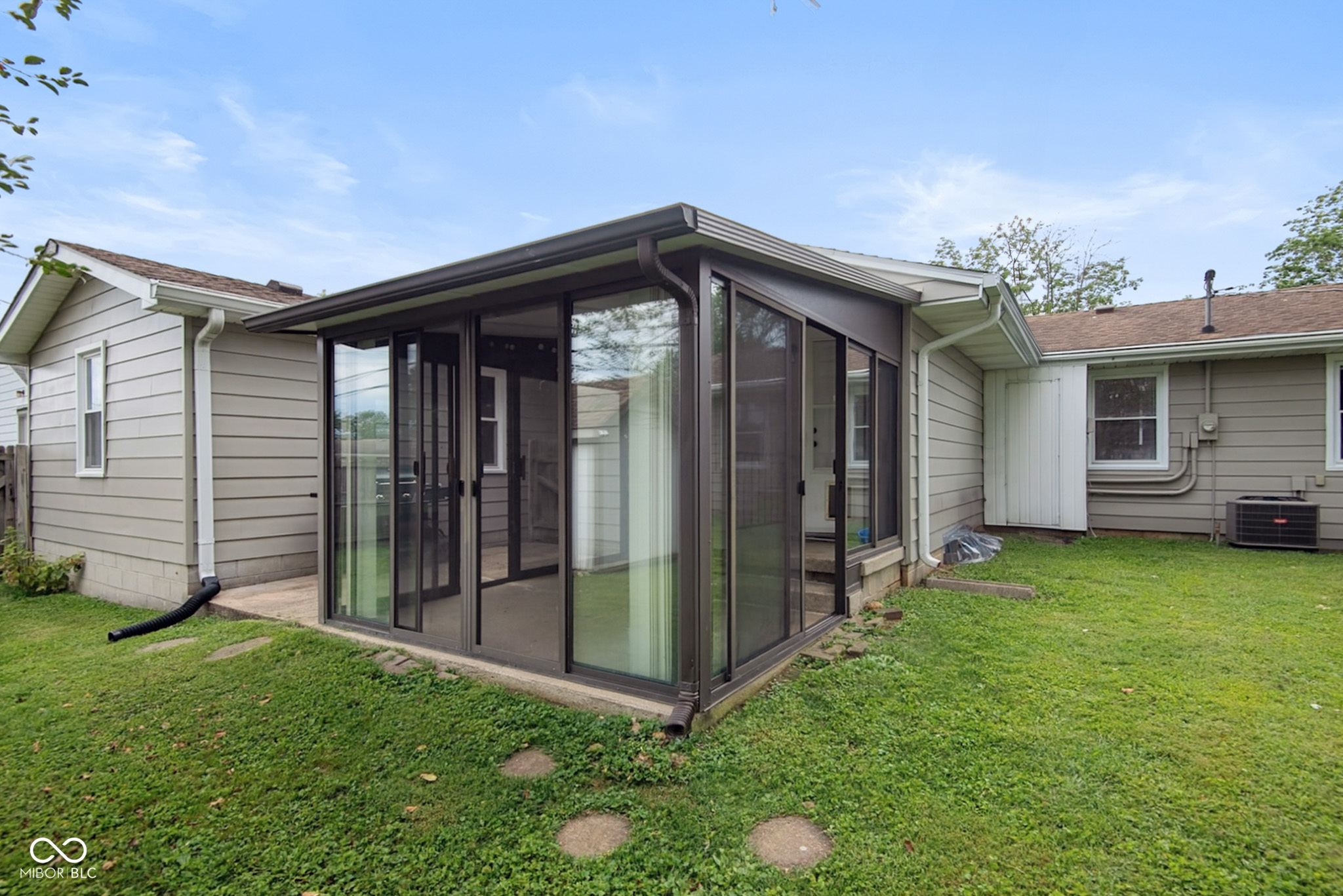 2741 Taylor Road Columbus, IN 47203 - Photo 21 of 28 Gallery Image 21