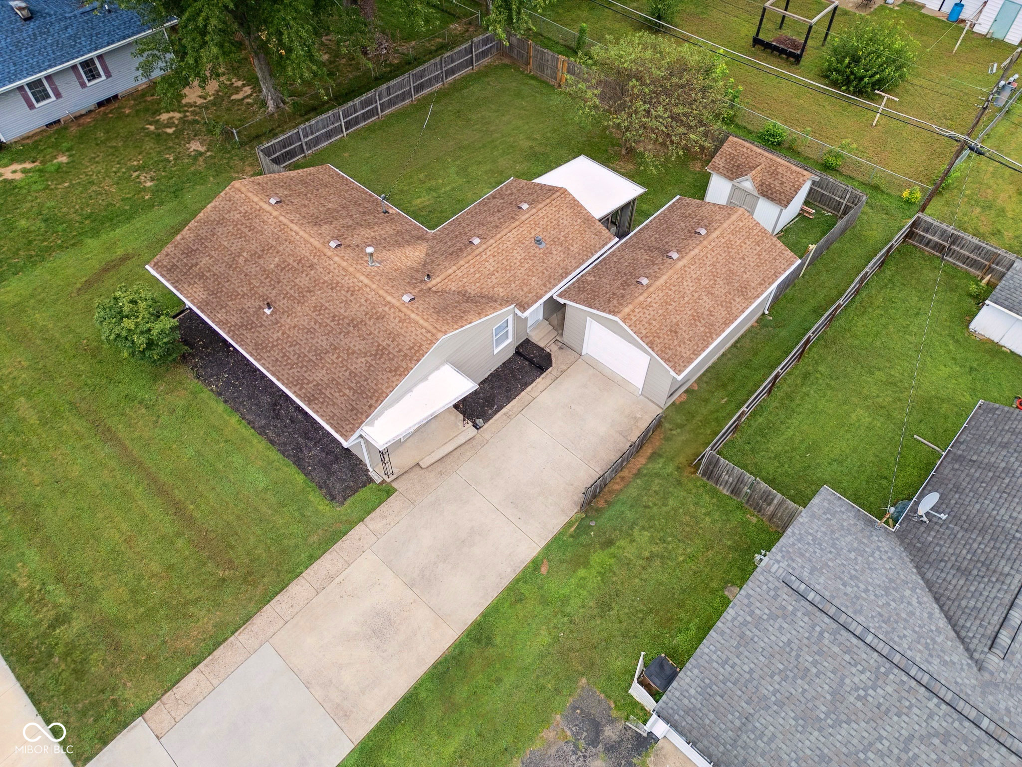 2741 Taylor Road Columbus, IN 47203 - Photo 25 of 28 Gallery Image 25