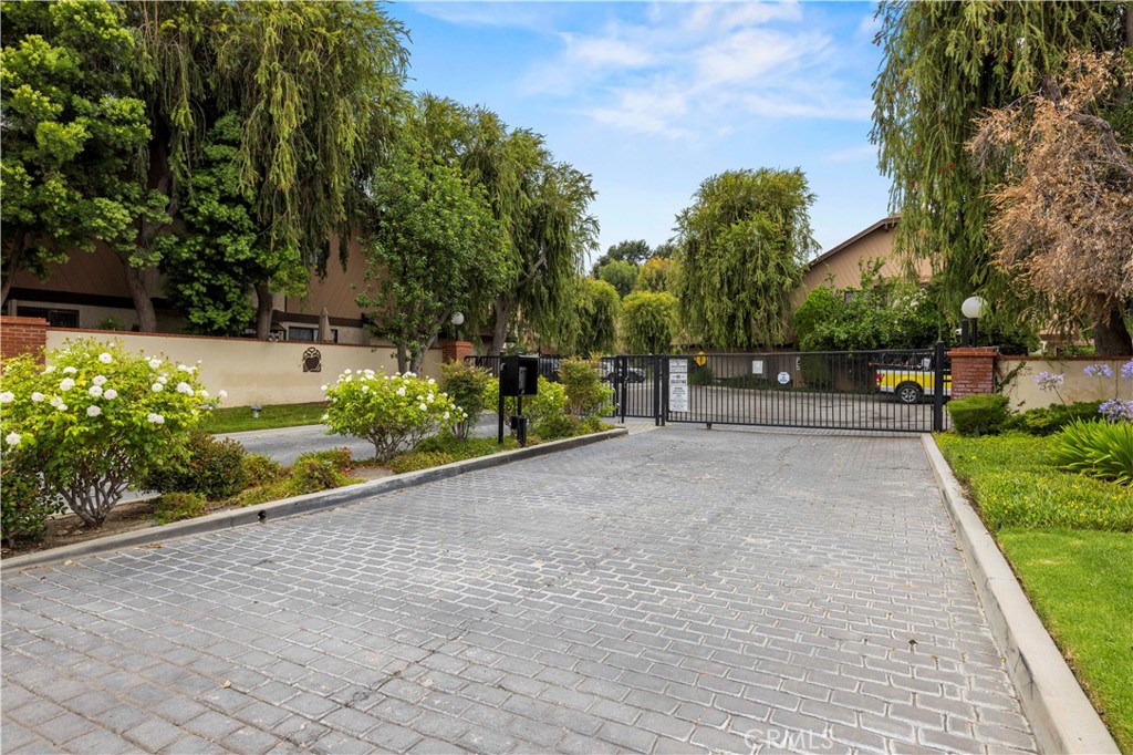 24835 Apple Street, Unit F Newhall, CA 91321 - Photo 36 of 39
