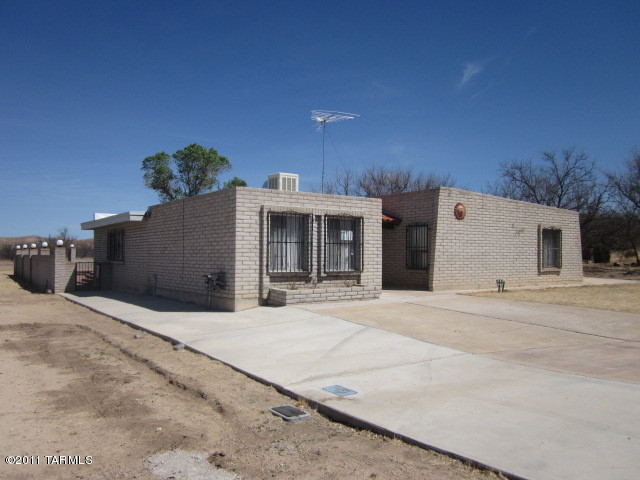 6 Rodeo Corte Nogales, AZ 85621 - Photo 2 of 15