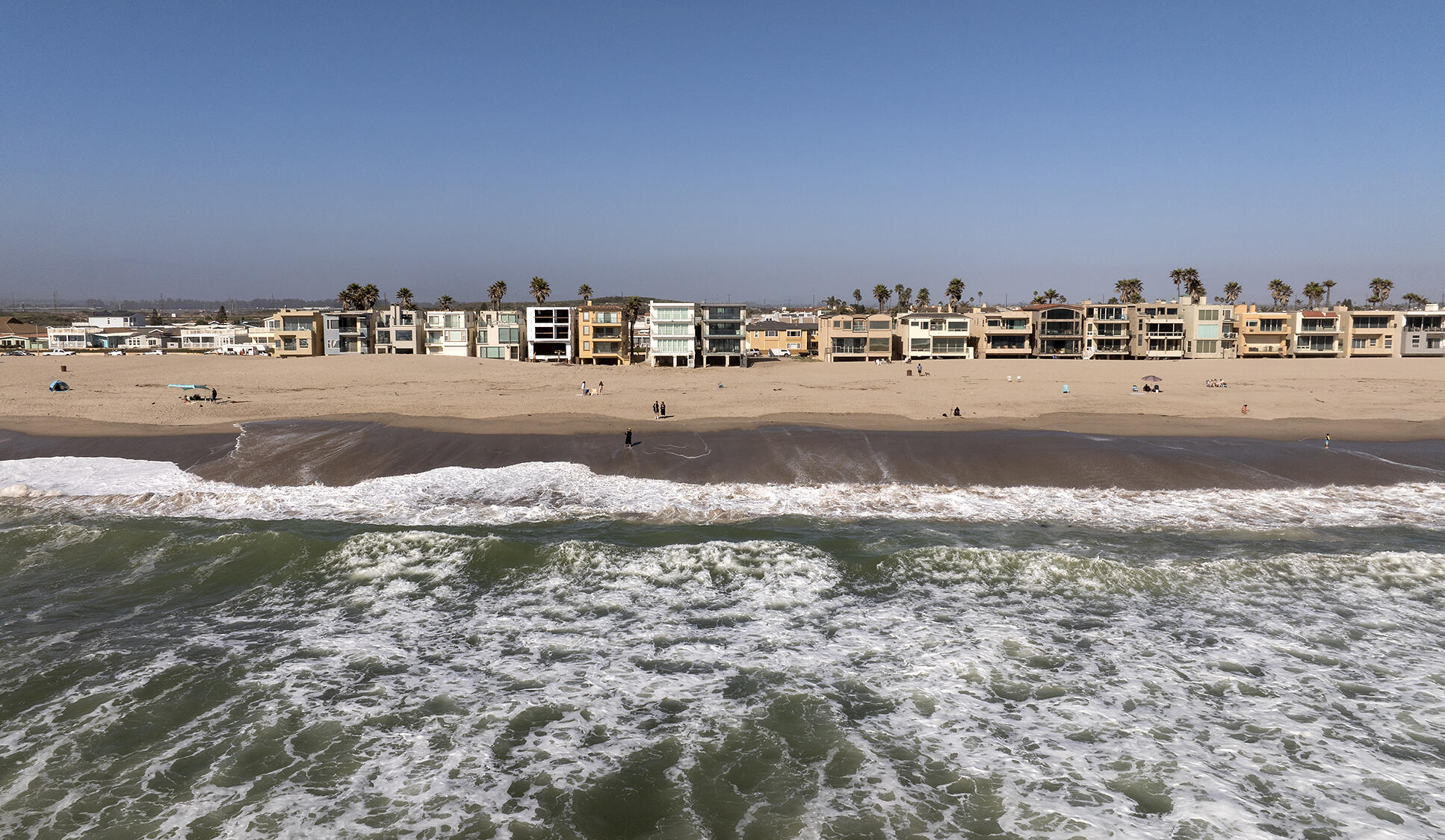 703 Mandalay Beach Road Oxnard, CA 93035 - Photo 11 of 28 66 (1)
