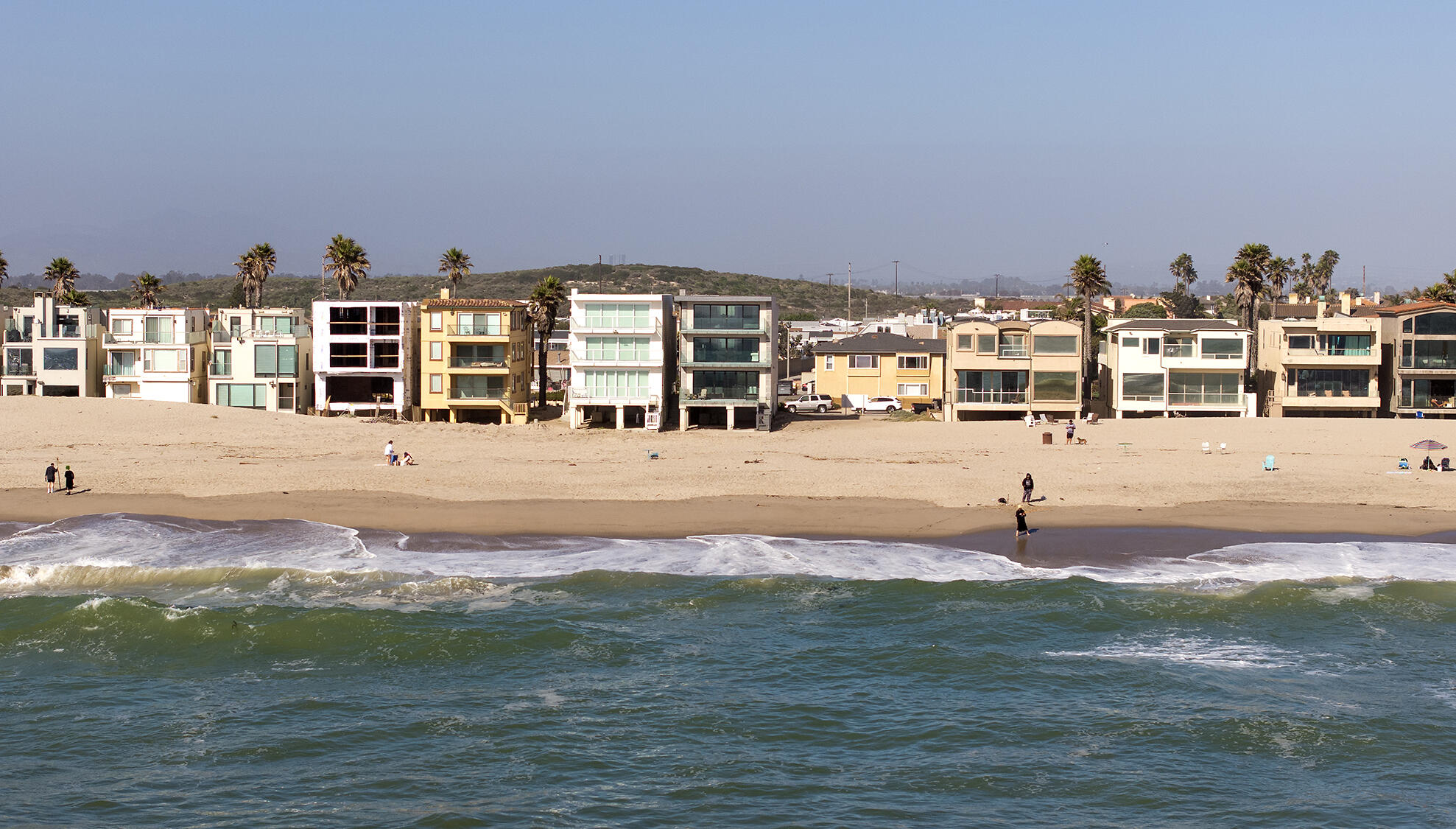 703 Mandalay Beach Road Oxnard, CA 93035 - Photo 4 of 28 03