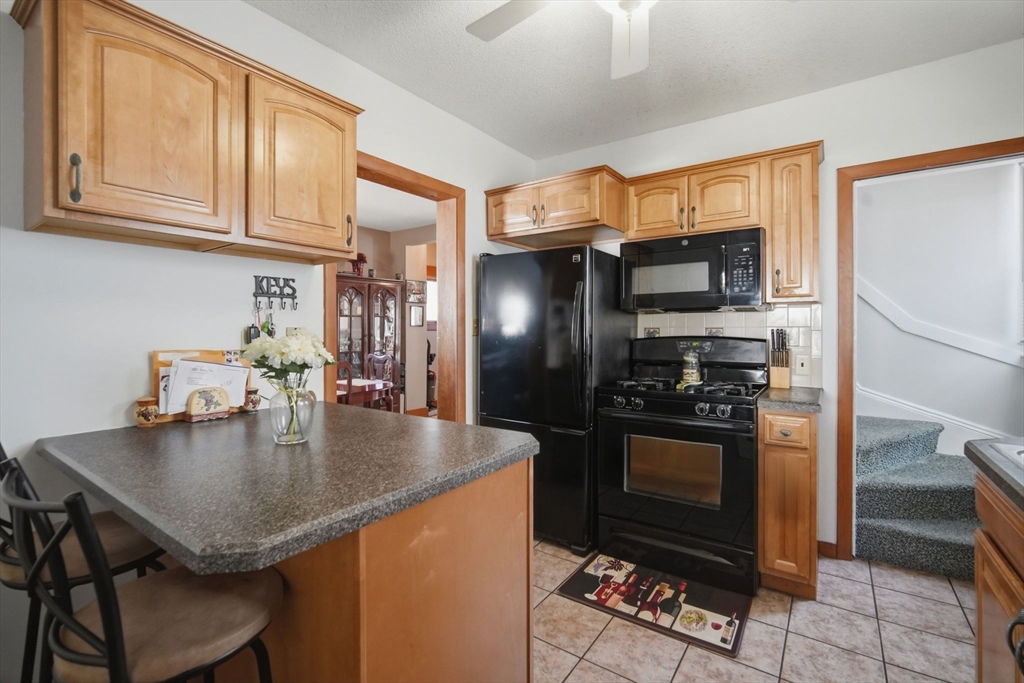 91 Ardmore Street Springfield, MA 01104 - Photo 9 of 23