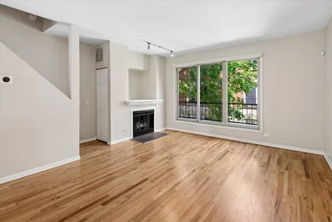 $439,000 | 2406 West Lexington Street, Chicago, IL 60612