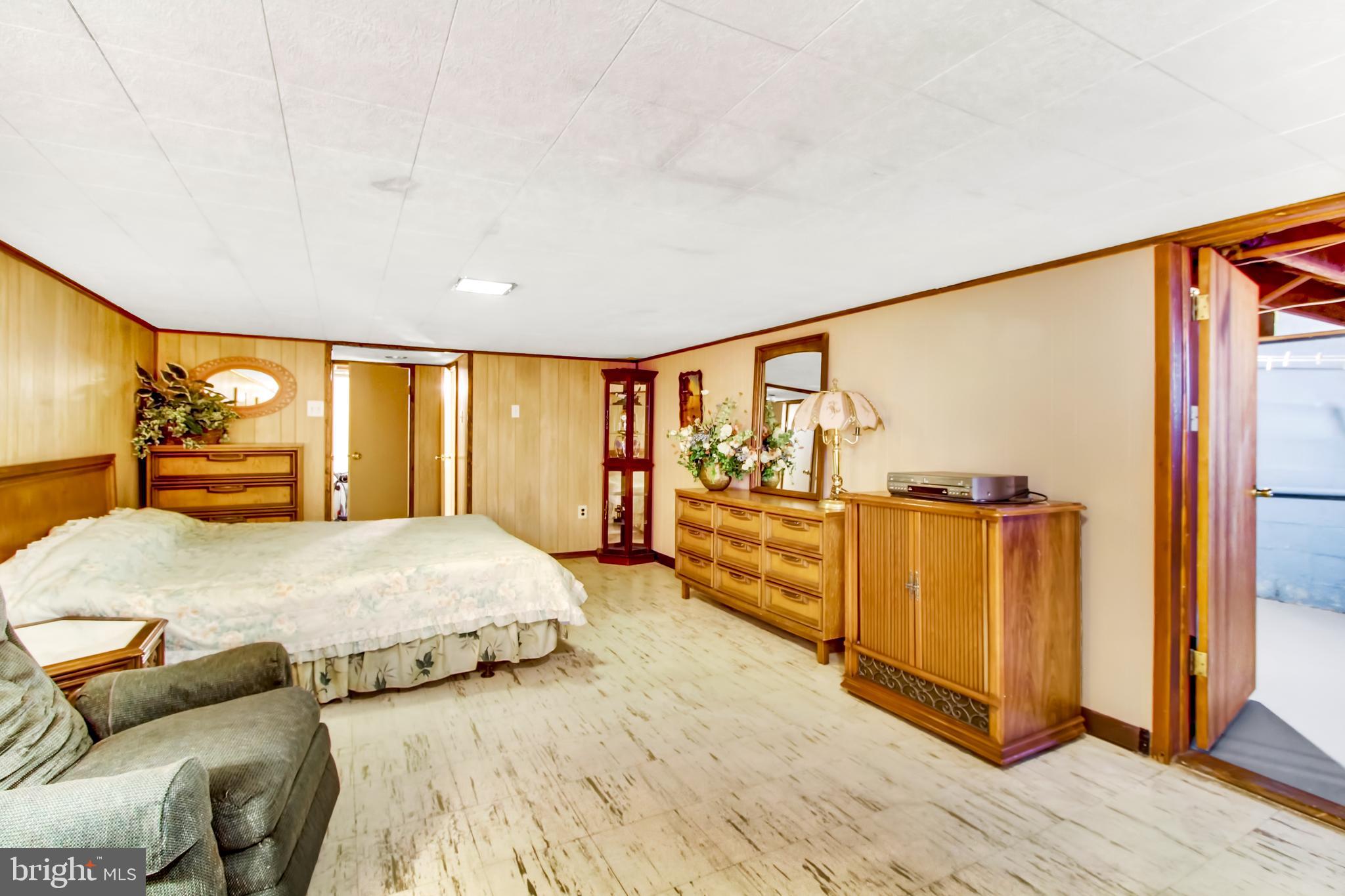 871 Locust Grove Road York, PA 17402 - Photo 19 of 29 Gallery Image 19