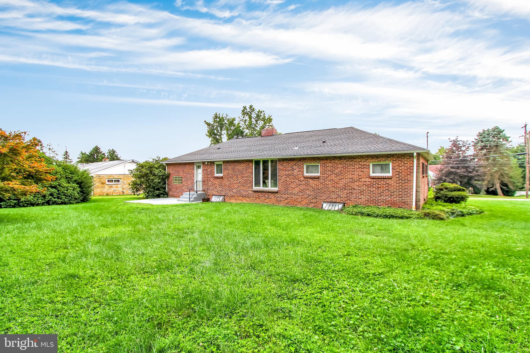 871 Locust Grove Road York, PA 17402 - Photo 27 of 29 Gallery Image 27
