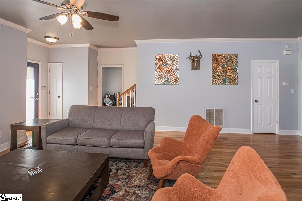 110 Thompson Road Wellford, SC 29385 - Photo 4 of 29